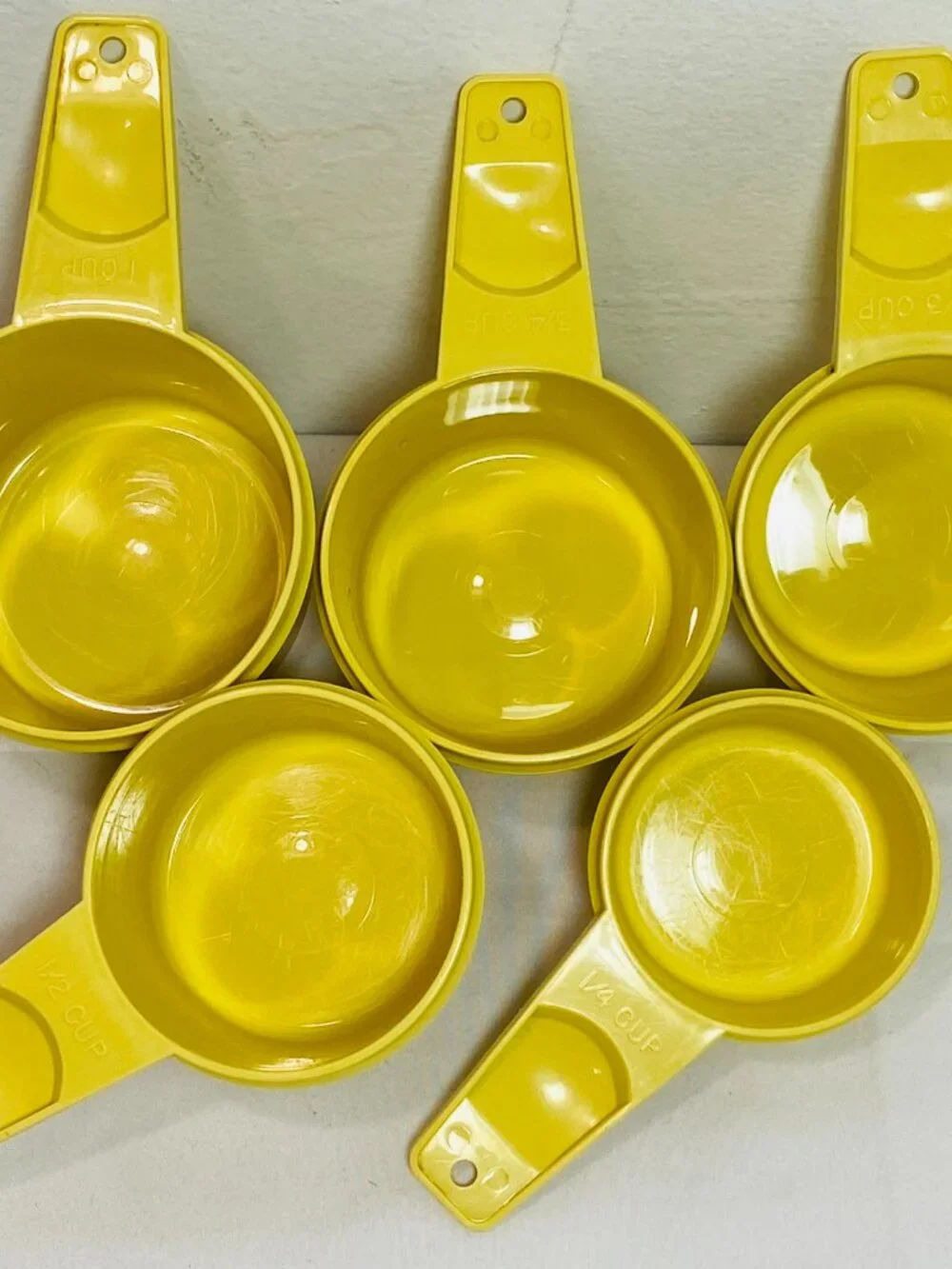 VNTG Tupperware Measuring Cup 5Pc Set Buttercup/Daffodil Yellow, No 1/3 Cup VGUC